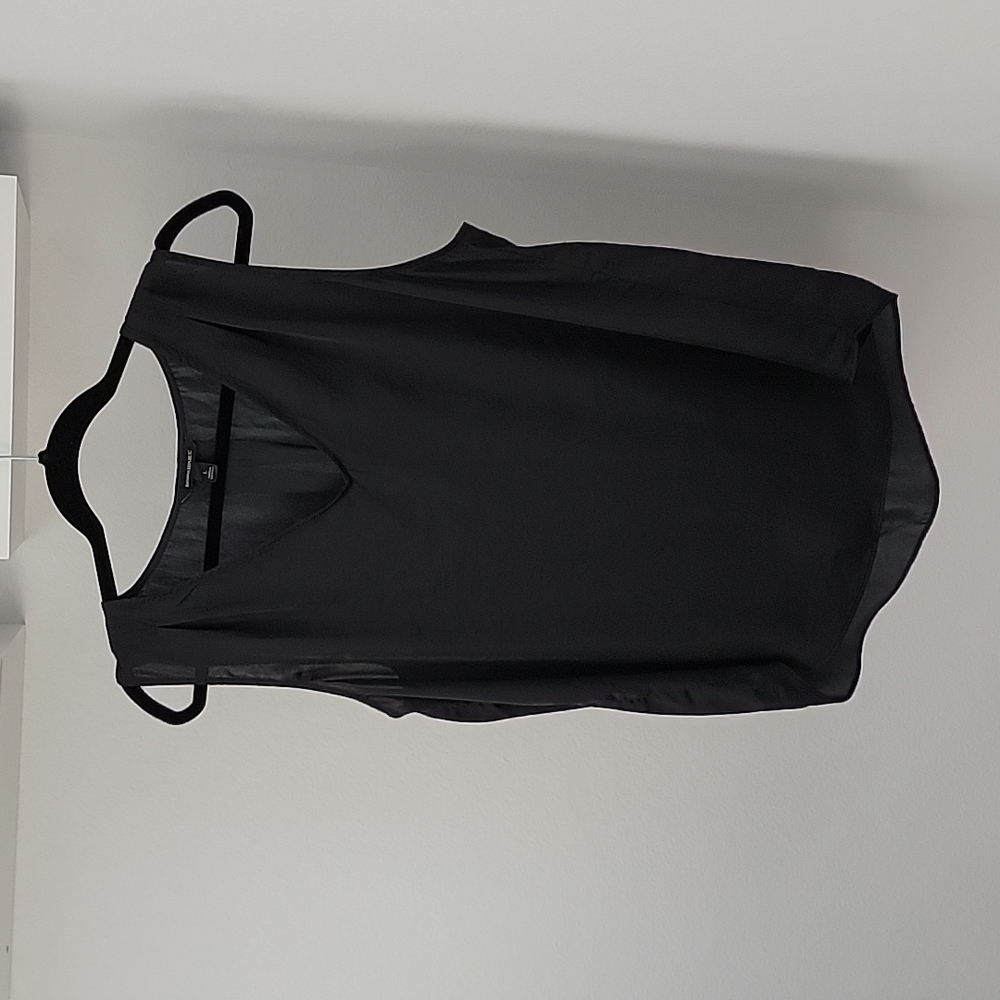 Banana Republic Black V Neck Sleeveless Blouse - Large